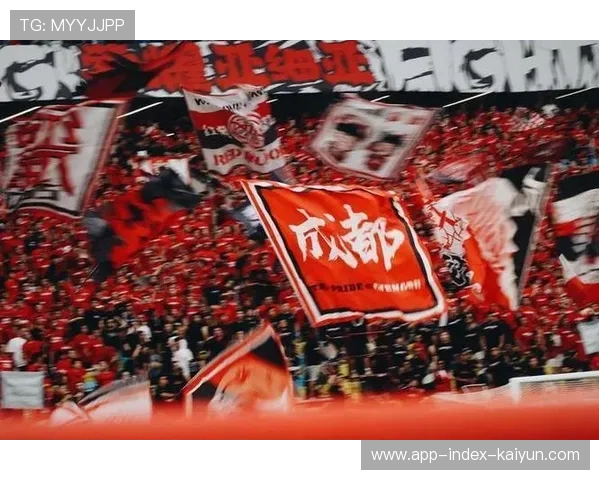 凤凰山四万助威声浪难掩战术磨合问题 蓉城新体系高位逼抢效率存疑 凤凰山四万助威声浪难掩战术磨合问题 蓉城新体系高位逼抢效率存疑