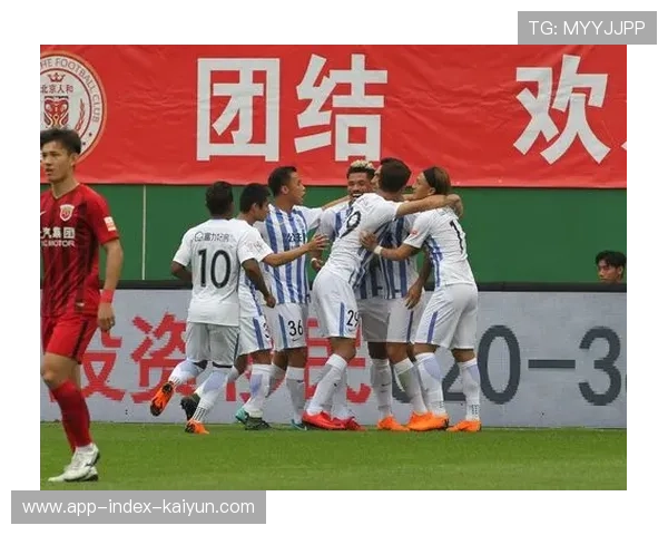 亨克与萨格勒布上演进球大战,总比分六比四惊险过关 亨克与萨格勒布上演进球大战,总比分六比四惊险过关