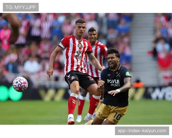 桑德兰失36球防守相对稳固，莫布雷务实打法初见成效